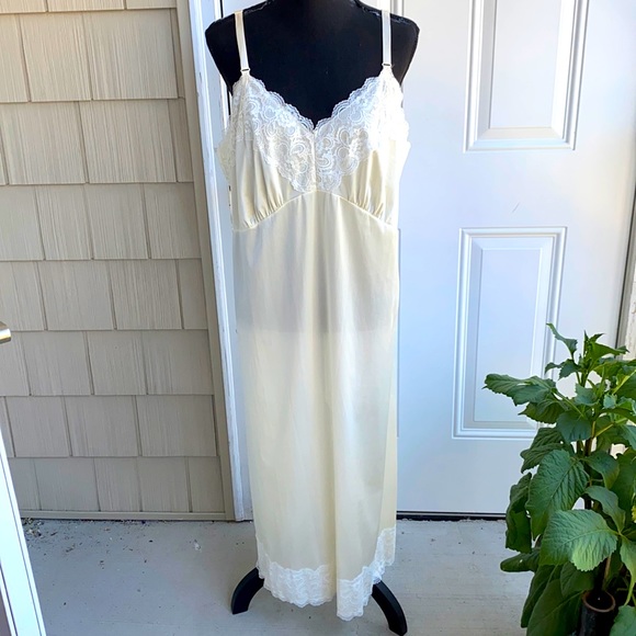 Velrose Other - Vintage 80’s Velrose Slip Chemise lace